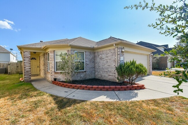 property at 7210 Foxwood Fair Ln