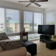 14 Colonial Club Dr in Boynton Beach, FL - Building Photo - Building Photo
