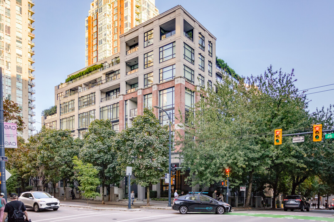 Tribeca Lofts in Vancouver, BC - Building Photo