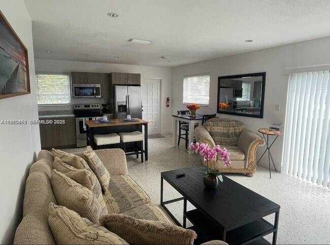 38 Silver Springs Dr in Key Largo, FL - Building Photo - Building Photo