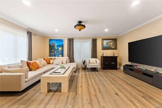 4007 Alta Mesa Dr in Los Angeles, CA - Building Photo - Building Photo