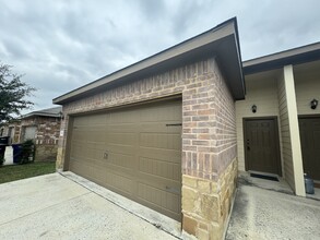 2609 Pahmeyer Rd in New Braunfels, TX - Building Photo - Building Photo
