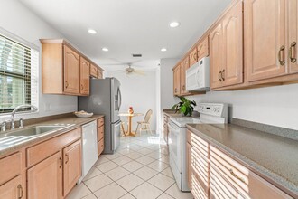 5605 Forest Oaks Terrace in Delray Beach, FL - Foto de edificio - Building Photo