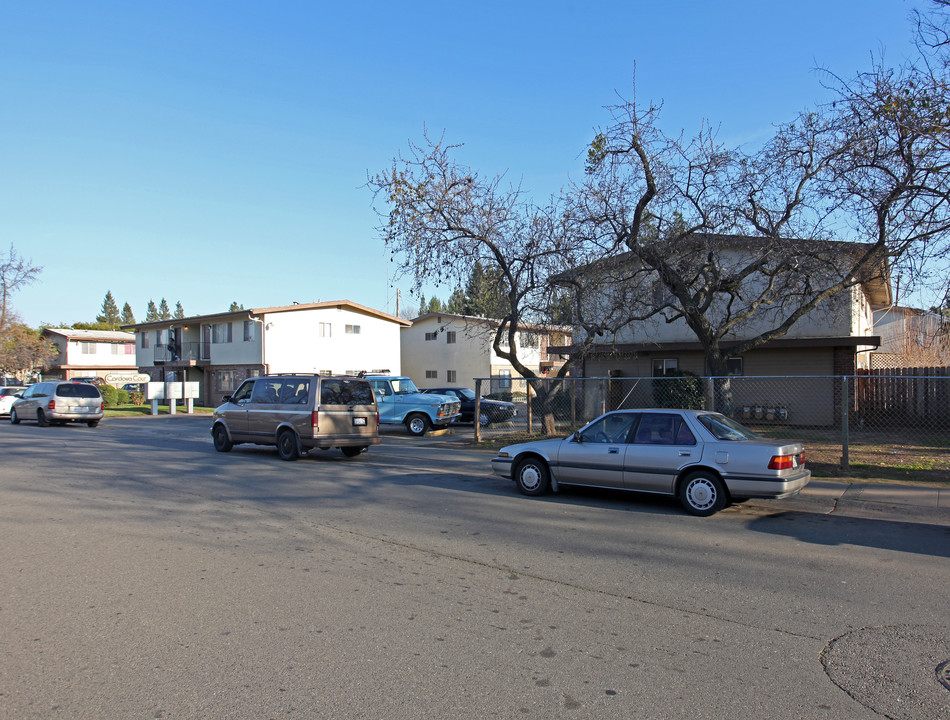 Cordova Court Apartments in Rancho Cordova, CA - Building Photo