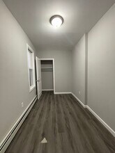 690 S 18th St, Unit 1 in Newark, NJ - Foto de edificio - Building Photo