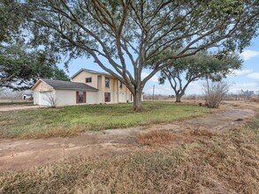 10445 FM442 in Boling, TX - Building Photo - Building Photo