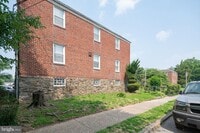 401 PLEASANT St photo'