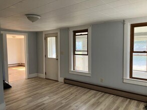 143 S Mill St in Juneau, WI - Building Photo - Building Photo