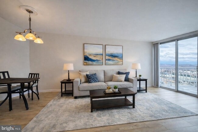 301 N Beauregard St, Unit 1707 in Alexandria, VA - Building Photo - Building Photo