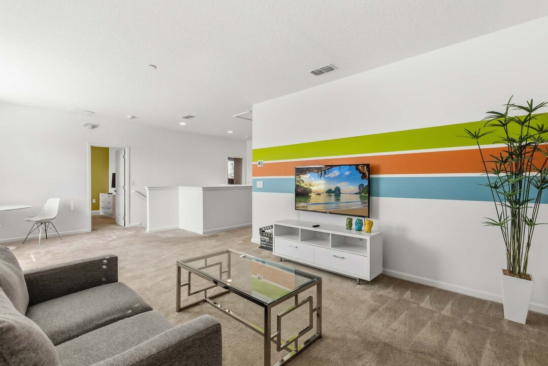 230 Ballo Dr in Kissimmee, FL - Building Photo