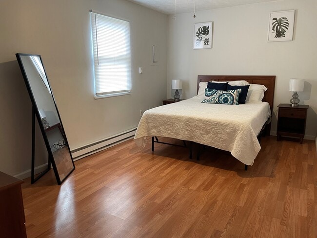 1206 17th St, Unit 1