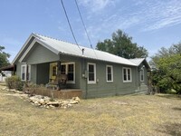 507 Live Oak St in Gatesville, TX - Building Photo - Building Photo