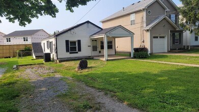 9003 Riley Ave in Louisville, KY - Foto de edificio - Building Photo