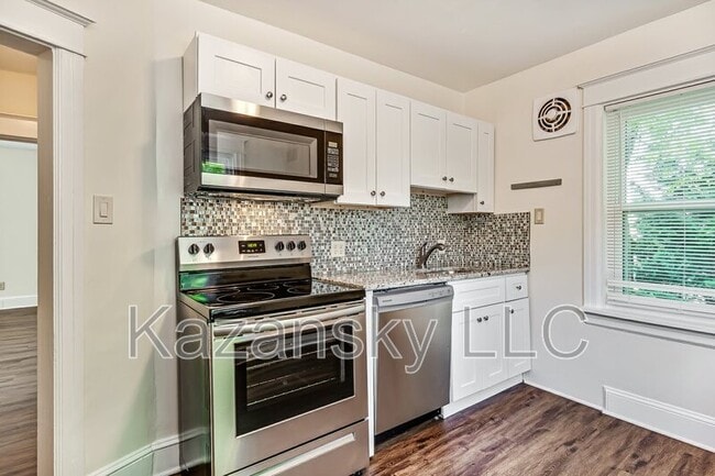 2477 Brookdale Ave in Roslyn, PA - Building Photo - Building Photo