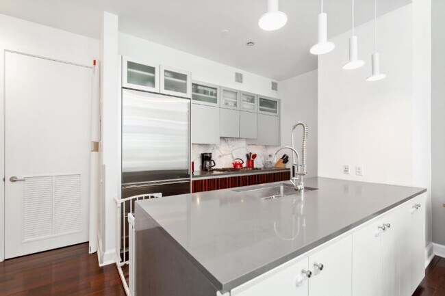 243 W 60th St in New York, NY - Building Photo - Building Photo