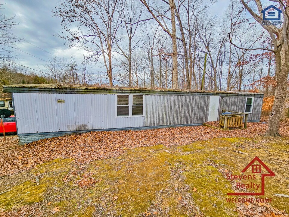 271 C C Camp Rd in Cookeville, TN - Building Photo