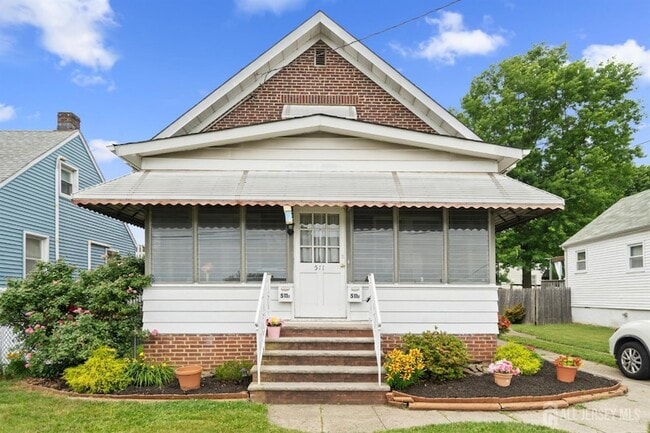 property at 511 Garden Ave