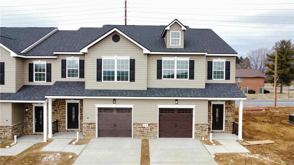 1261 Danner Rd in Macungie, PA - Building Photo
