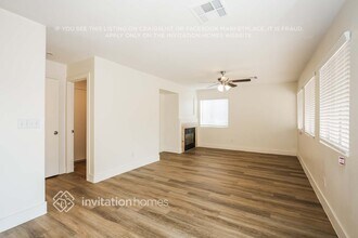 5549 Johnny Holiday St in Las Vegas, NV - Building Photo - Building Photo