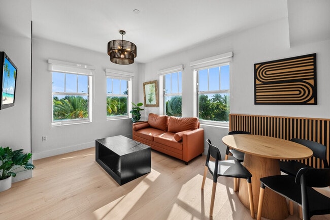 1036 Ocean Dr