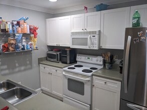 490 Barnett Shoals Rd, Unit 726 in Athens, GA - Building Photo - Building Photo
