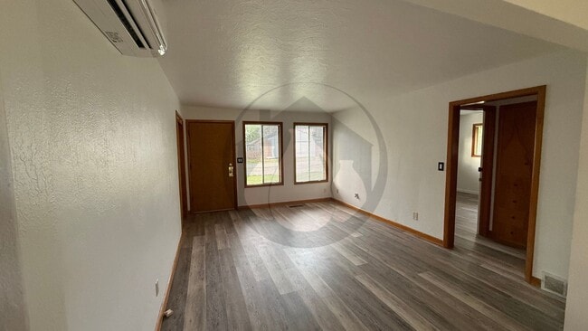 4560-4570-4570 4th Pl N in Keizer, OR - Building Photo - Building Photo