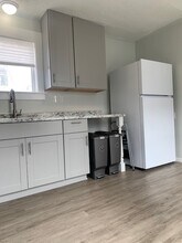 14 Maple St, Unit A in Dover, NH - Building Photo - Building Photo
