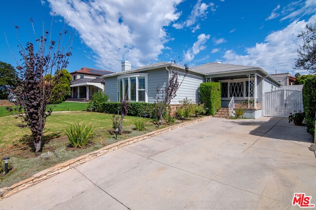 326 N Vista St in Los Angeles, CA - Building Photo - Building Photo