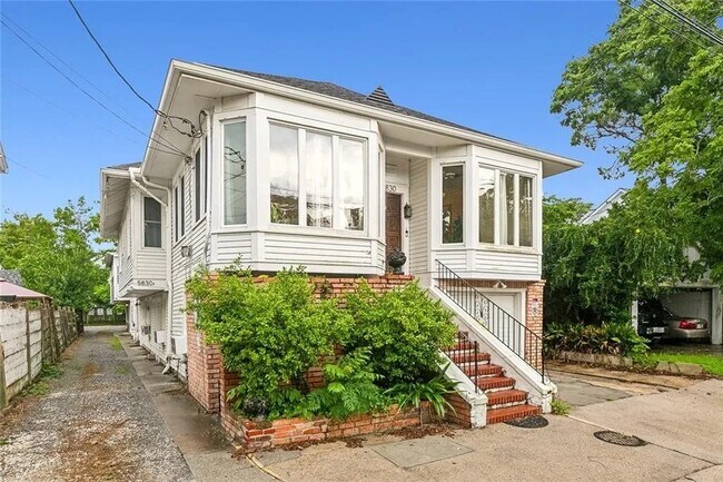 5830 S Robertson St, Unit 5830 S Robertson 4 Bedroom in New Orleans, LA - Building Photo - Building Photo