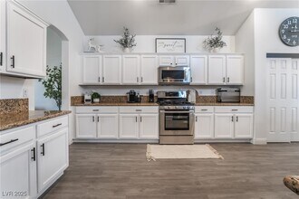 2904 Branch Creek Ct in Las Vegas, NV - Foto de edificio - Building Photo