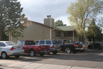 126 Juniper Pl in Loveland, CO - Foto de edificio - Building Photo