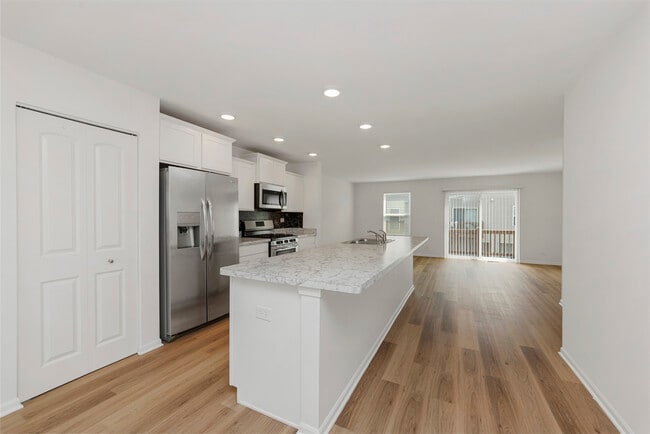 2305 Upland Rd in Pingree Grove, IL - Building Photo - Building Photo