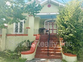 3308 Upperline St in New Orleans, LA - Building Photo