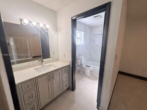 14333 SW 102nd St in Miami, FL - Building Photo - Building Photo