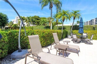 3400 Gulf Shore Blvd N in Naples, FL - Building Photo - Building Photo