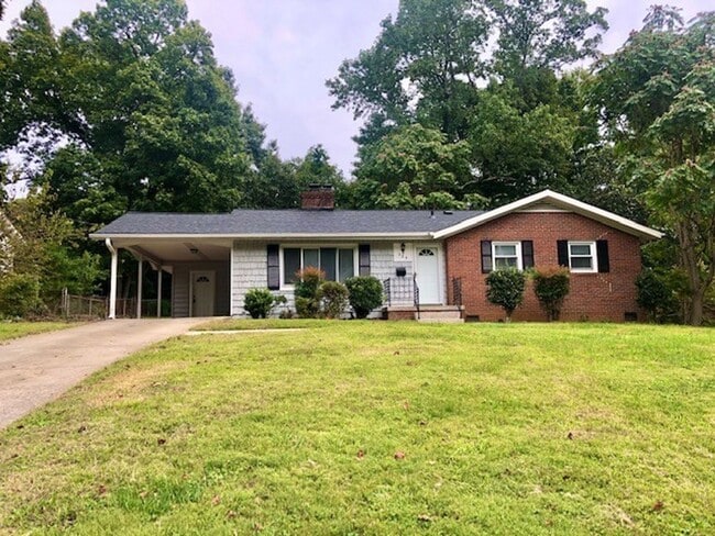 property at 725 Ashview Dr