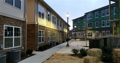 74 Division St-Unit -3 in South River, NJ - Foto de edificio - Building Photo