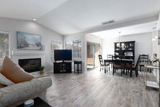 18686 Caminito Cantilena, Unit Beautiful RB Condo for Rent - Fully Furnished in San Diego, CA - Foto de edificio - Building Photo