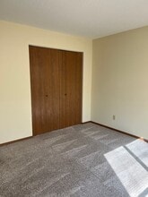922 Benton Dr in Sauk Rapids, MN - Building Photo - Building Photo