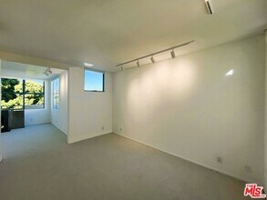 2218 Main St in Santa Monica, CA - Building Photo - Building Photo