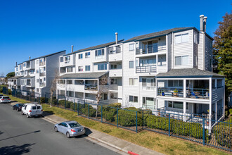 Marina Bay Northshore in Richmond, CA - Building Photo - Primary Photo