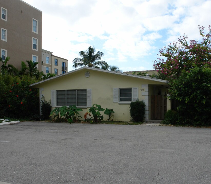 1920 Van Buren St in Hollywood, FL - Building Photo