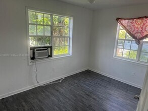 1111 N 22nd Ave in Hollywood, FL - Building Photo - Building Photo