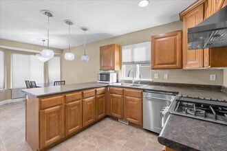 12431 S Iron Sight Way in Herriman, UT - Building Photo - Building Photo