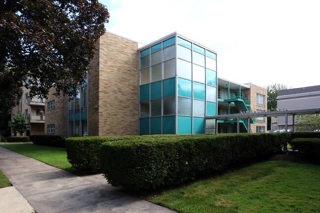 Kenilworth Apartments in Oak Park, IL - Building Photo - Building Photo