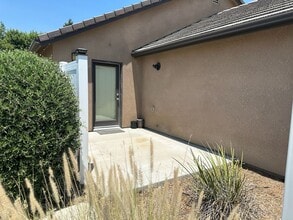 2003 Bella Oaks Dr in Tulare, CA - Building Photo - Building Photo