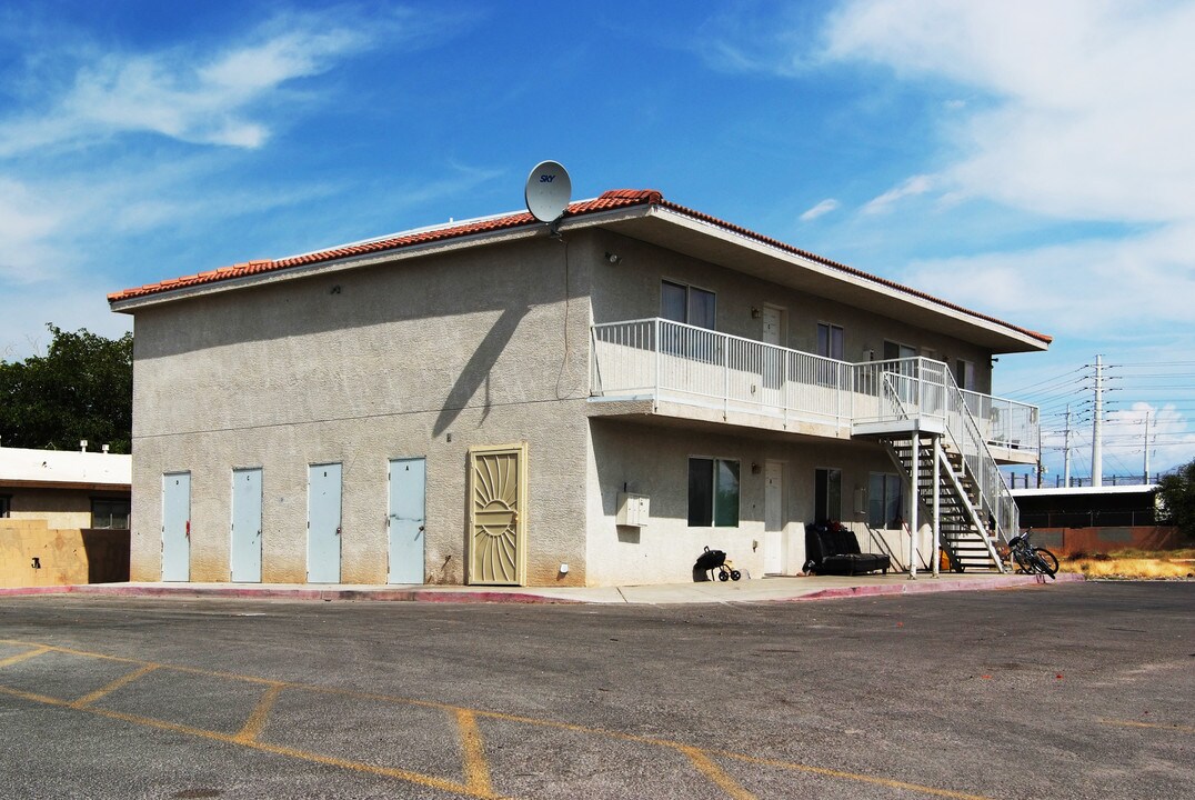 5165 Glendale Ave in Las Vegas, NV - Building Photo