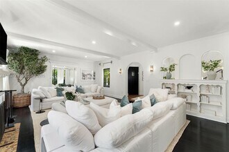 4430 Alton Rd in Miami Beach, FL - Foto de edificio - Building Photo