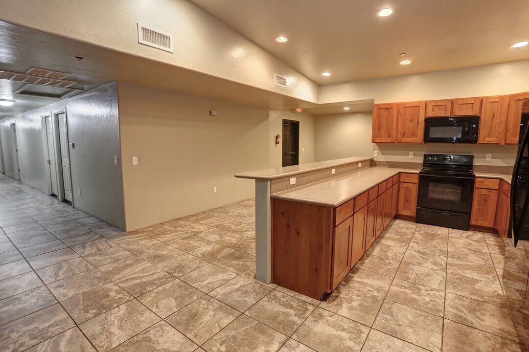 50 N Mountain Ave in Tucson, AZ - Building Photo