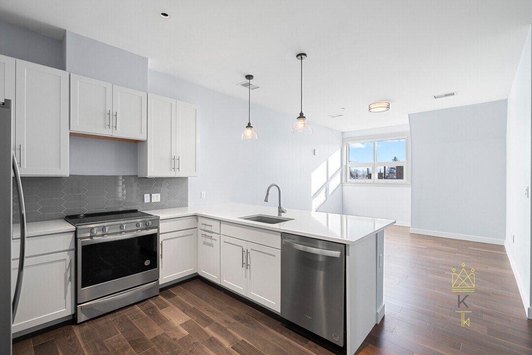 136 Babcock St in Brookline, MA - Building Photo